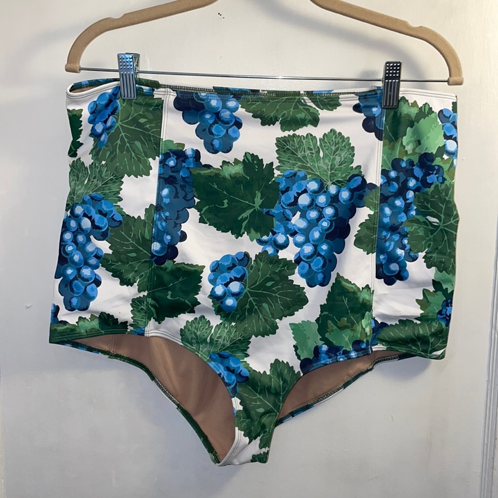 Kortni Jeane extended high-waisted bottoms